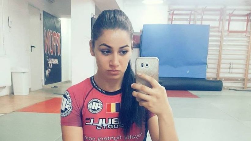 El este primul bărbat care a “îmblânzit-o” pe Diana Belbiţa, “prinţesa războinică” de la “Exatlon”. Este campion naţional MMA şi…