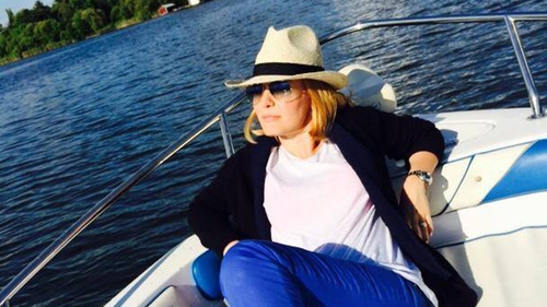 Nu ai mai vazut-o niciodata ASA! Andreea Esca, zgribulita de frig! "Mai astept 5 minute..."