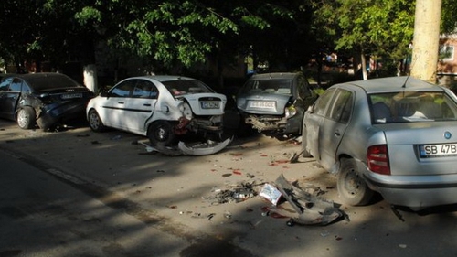 Un cunoscut politician, implicat intr-un GRAV accident de circulatie! 5 masini au fost facute praf!
