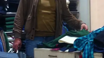 Sarmantul ministru al Fondurilor Europene are pofte... chinezesti! Cu cine a impartit portiile mari de taitai si urechi de lemn