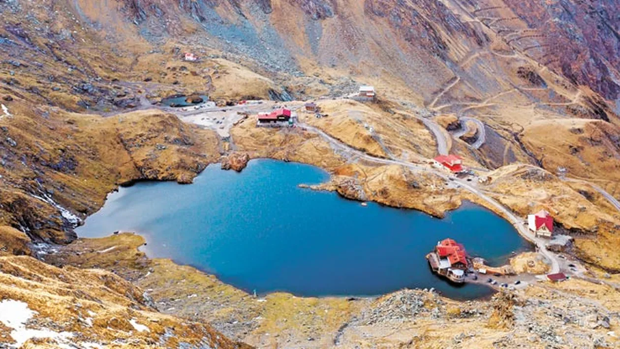 Racoare ca de Boboteaza in lacurile glaciare din Romania! Ape in care nu rezisti decat 4 secunde!
