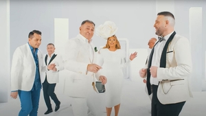 Loredana Groza, melodii senzaționale alături de 10 dintre cei mai apreciați maneliști! Florin Salam și Vali Vijelie, printre artiștii pe care Costi Ioniță i-a convins să colaboreze | VIDEO