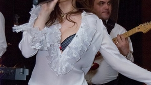 Diana Bisinicu a fost la un pas sa-i smulga lacrimi amare lui Gigi Becali! Vezi aici ce versuri de suflet i-a compus artista!