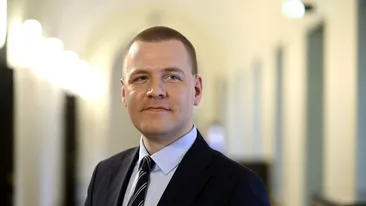 Cine era Eemeli Peltonen, deputatul găsit mort în Parlament? Avea doar 30 de ani