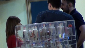 Cum il antreneaza iubita pe Tatarusanu! Portarul asteapta ore intregi fara sa comenteze, la ordinul Antoanetei!