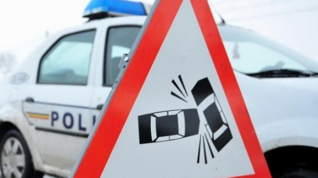 Trafic blocat pe DN1, în urma unui accident în Sinaia