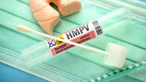 Virusul HMPV, mai periculos decât gripa?! Specialiștii ne spun cum ne putem proteja: ”Trebuie să avem grijă”