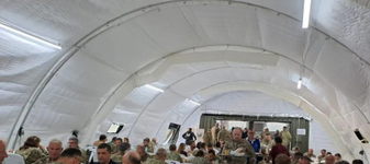 „Trăsniți în NATO” ar putea reveni cu Radu Miruță în rol principal: pistoale blocate, fasole cu ciolan și un ministru care se îmbracă de iarnă la 27 de grade Celsius