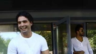 Pepe, la fel de în trend ca vedetele internaţionale: artistul şi-a luat pentru fetiţa lui o bonă filipineză