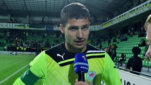 Credeati ca sotiile fotbalistilor traiesc bine! Nevasta unui jucator cu zeci de meciuri in Liga 1 se revolta! “Murim de foame!”