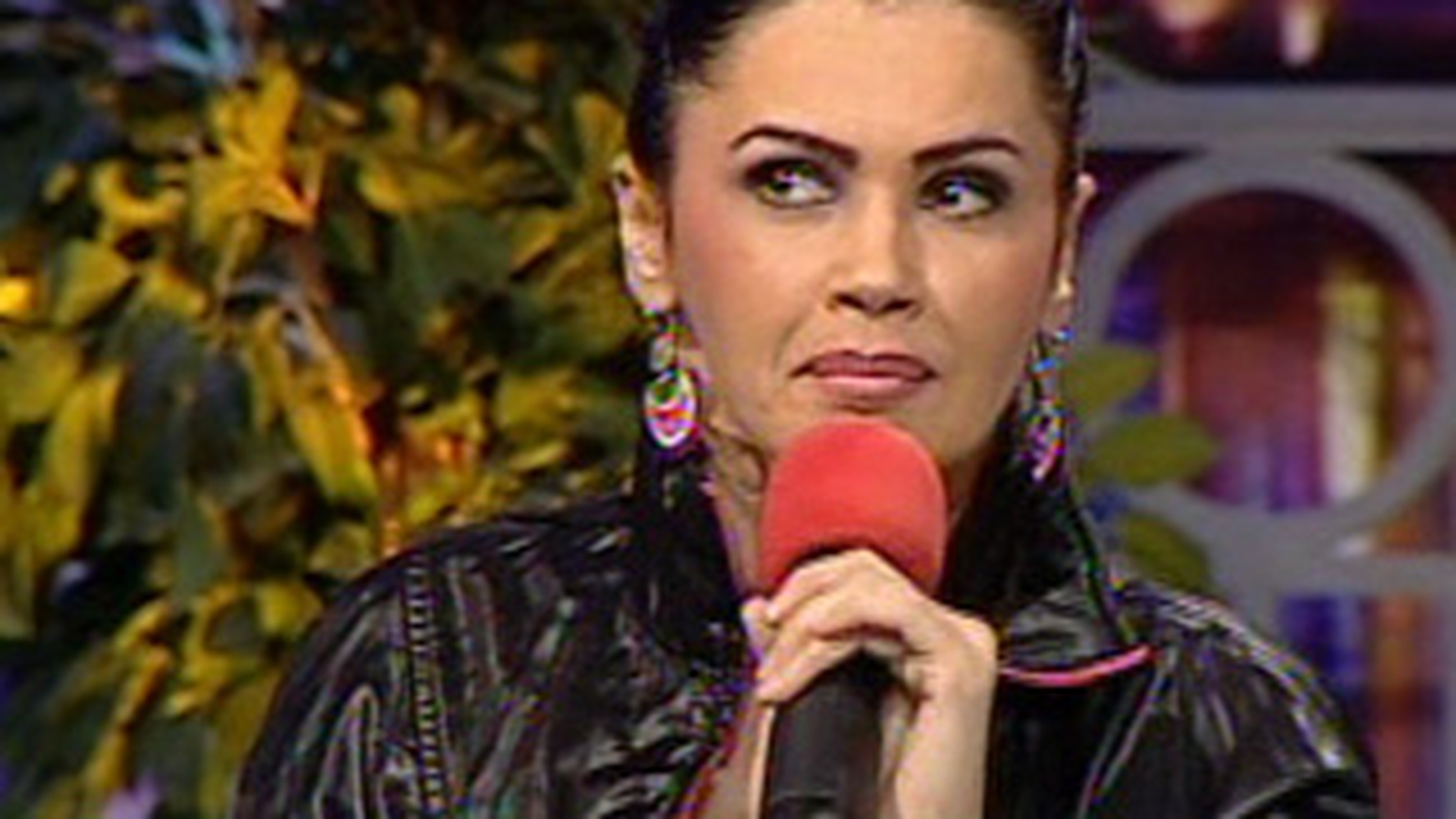 VIDEO Oana Zavoranu a dat o petrecere de zile mari pentru "iubitul ei"! A petrecut cu sampanie si sushi!