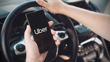 Cât a plătit o femeie din Timișoara pentru o cursă de 15 minute cu Uber-ul. Nu i-a venit să creadă ce sumă i-a afișat aplicația