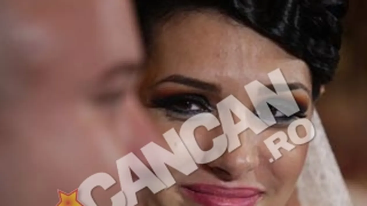 Incident fabulos la nunta Soranei! Dan Bordeianu i-a calcat pe rochie si a cazut peste ea in timp ce dansau in mijlocul ringului