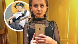 Ce mai face fosta solistă de la Blaxy Girls, la peste 10 ani de la destrămarea trupei. Unde cântă acum și cu cine s-a logodit de curând. Detalii exclusive