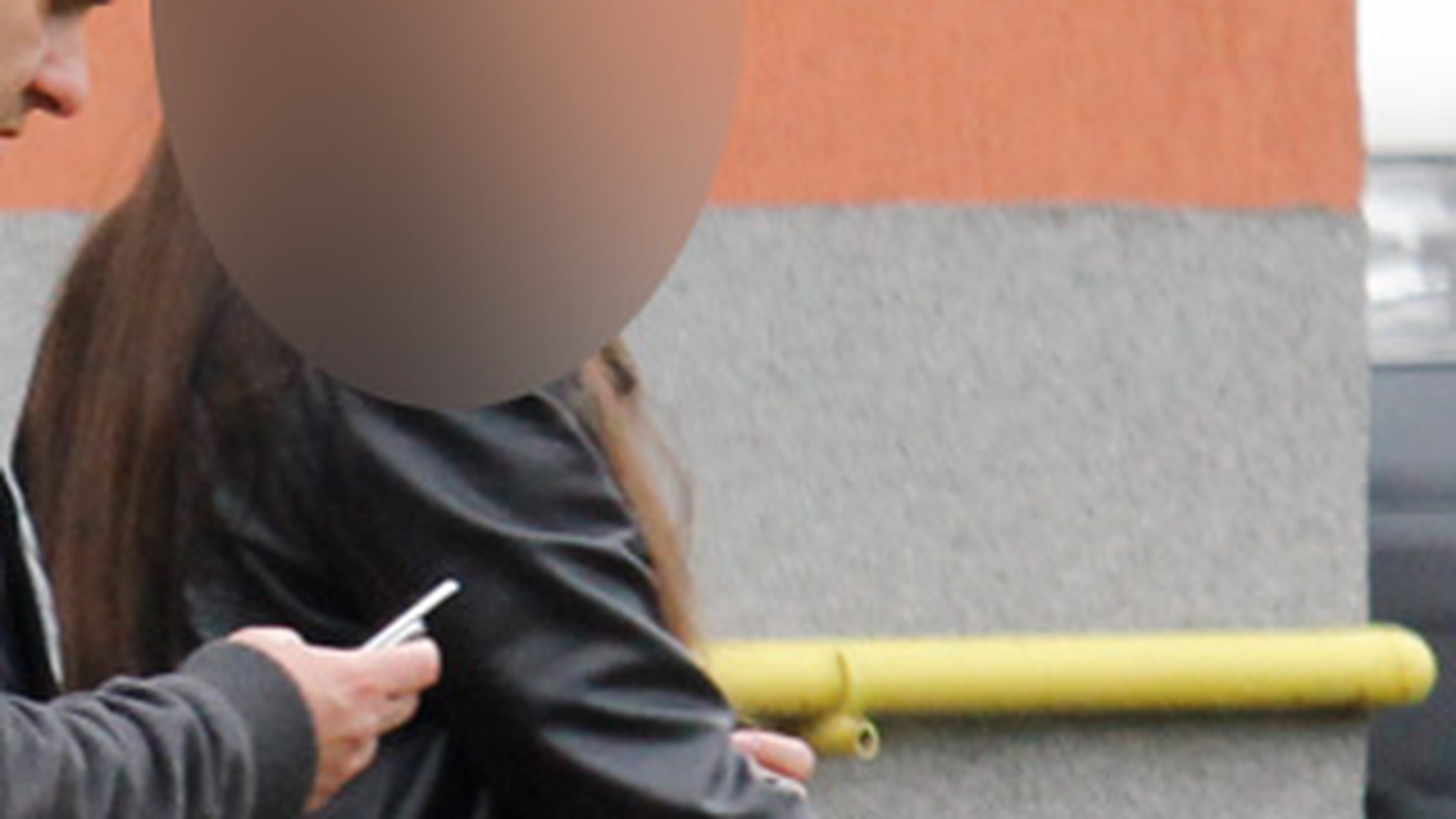 Sigur n-ai vazut la televizor poza asta! Iuliana Luciu era sa ajunga nemachiata la biserica