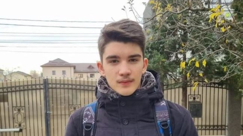 Este alertă! Poliția îl caută pe Constantin, un adolescent de 16 ani din Bacău care a dispărut fără urmă