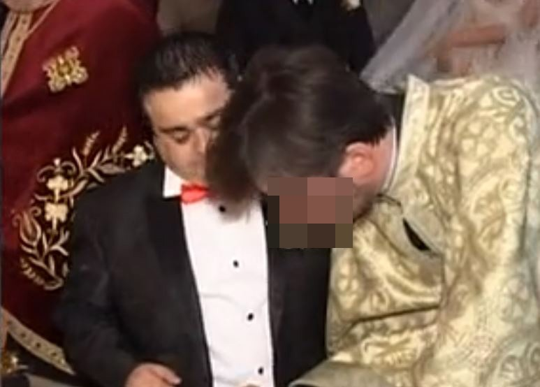 Adrian Minune, naș de cununie la nunta  lui Pitbull (foto: captură Antena1)