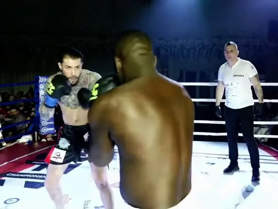 Philip Albu nu a avut milă de nigerian în gală