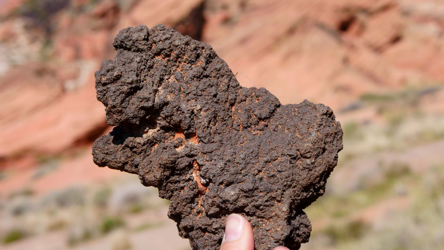 Fragment meteorit/ sursa foto:pexels
