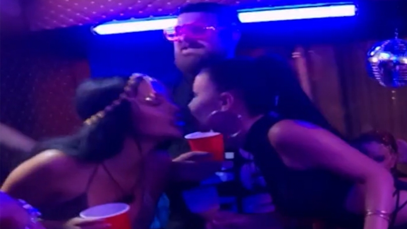 Sărutul pe care nimeni nu l-a văzut la Insula Iubirii. În afară de Bibi-Narcis și Remi-Daniela, a existat și al treilea sărut. Și noi avem imaginile