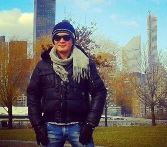 Imagini sfidătoare. E urmărit internaţional, dar el îşi ”face talentul” la New York!