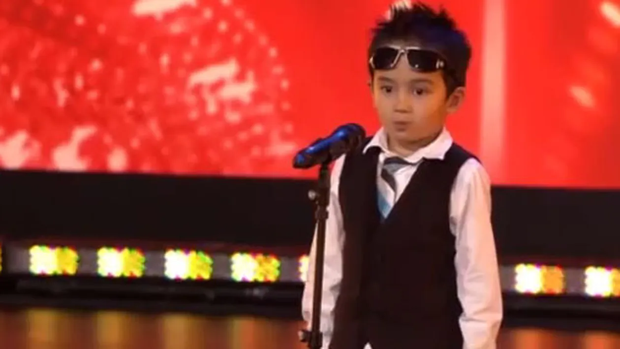 O sa ramai cu gura cascata cand il vezi pe un pusti de 4 ani cum danseaza Gangnam Style! I-a dat gata pe juratii de la un concurs