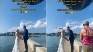 Imagini virale | Ce a pățit un fotograf român care aștepta „cadrul perfect” pentru un cuplu, în Grecia