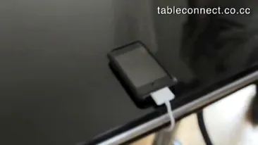 Toata lumea are iPhone, dar nimeni nu are unul mare cat o masa! Uite-l pe cel mai mare inventat vreodata