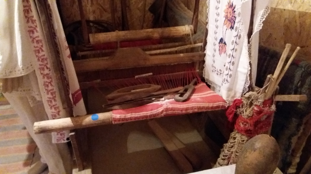 Război de ţesut din Muzeul Sătesc