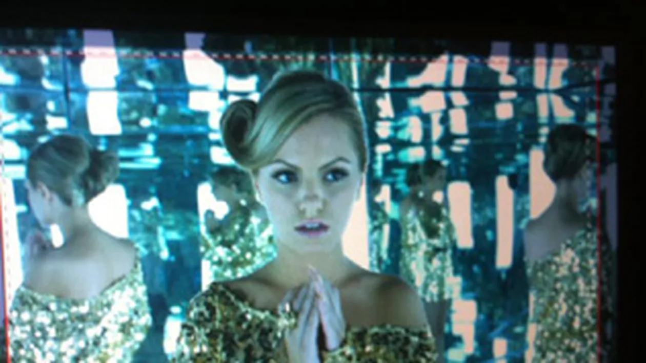 VIDEO Alexandra Stan filmeaza de zor la videoclipul piesei Million! Vezi cum straluceste la propriu artista