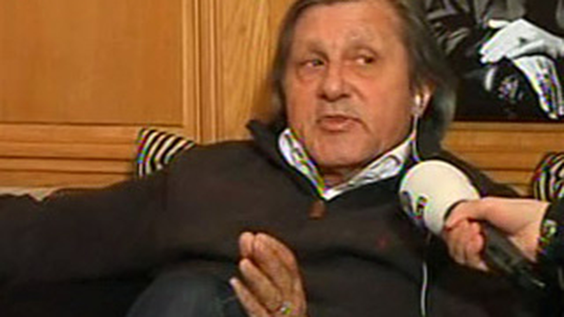 Ilie Nastase se teme de ziaristi: "Nu o sa fac nunta in Romania!"