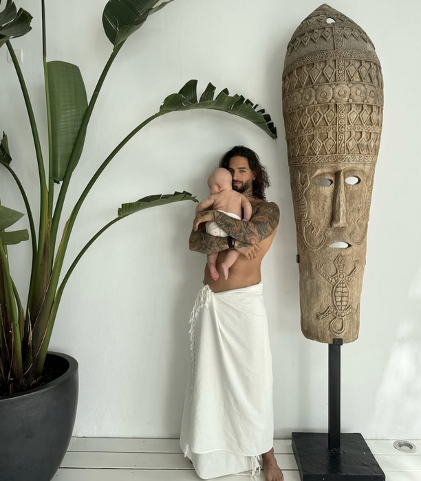 Cum arată casa lui Maluma. Artistul columbian are o vilă de lux