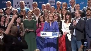 Elena Lasconi, primele declarații publice după ce a ajuns în turul 2: ”Călin Georgescu este un admirator pe față al lui Putin”
