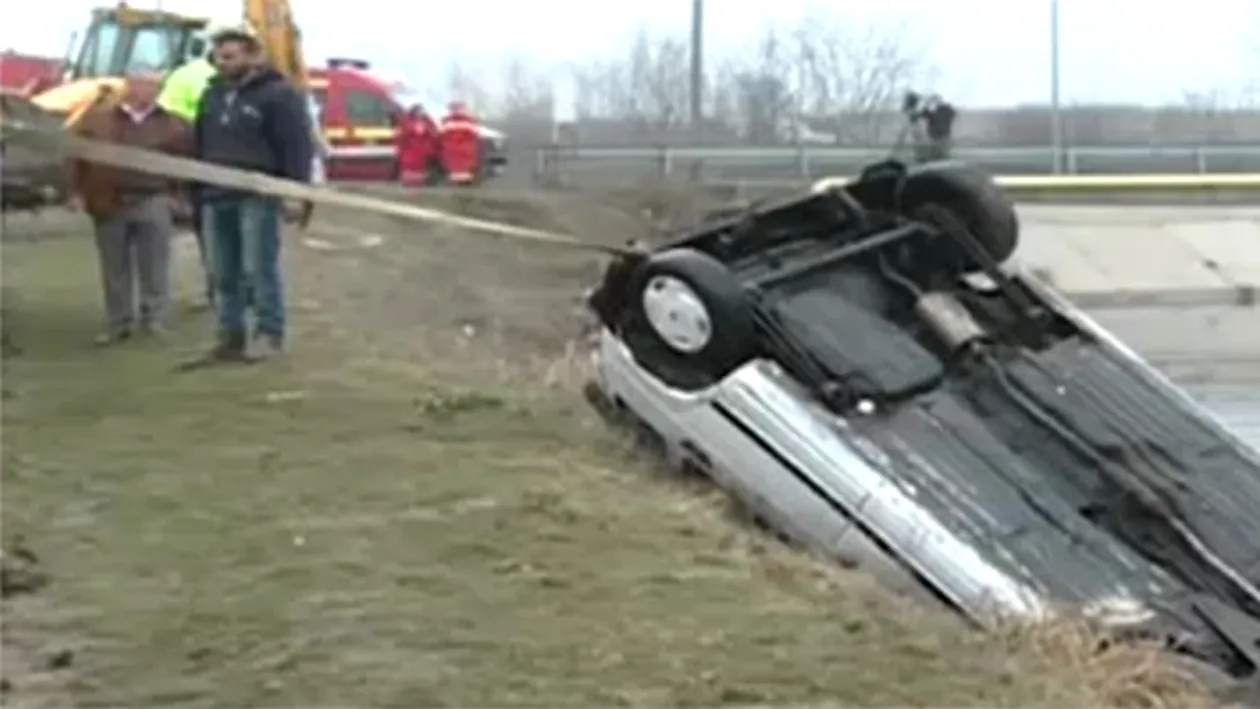 Autoritatile sunt in alerta! O masina suspecta a fost gasita intr-un lac din Pipera