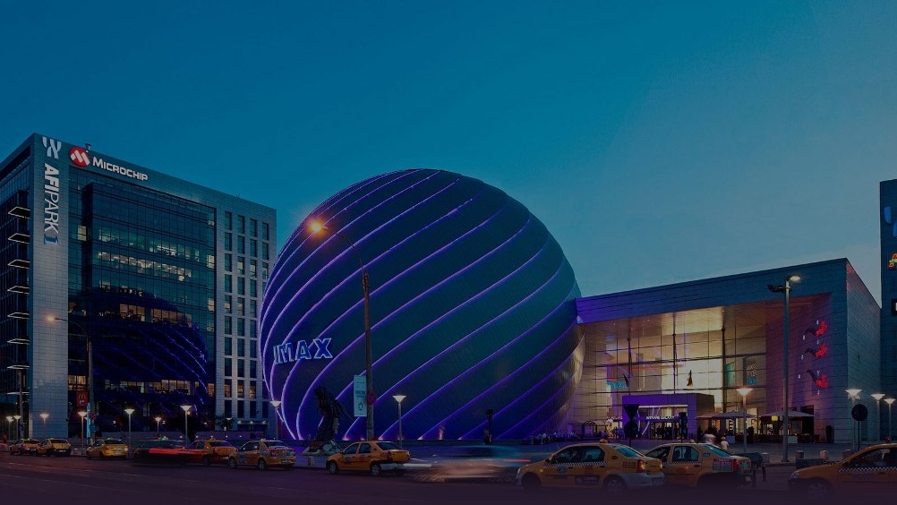 Incendiu la mall-ul Afi Cotroceni din Capitală! Degajări de fum în zona magazinelor cu mâncare