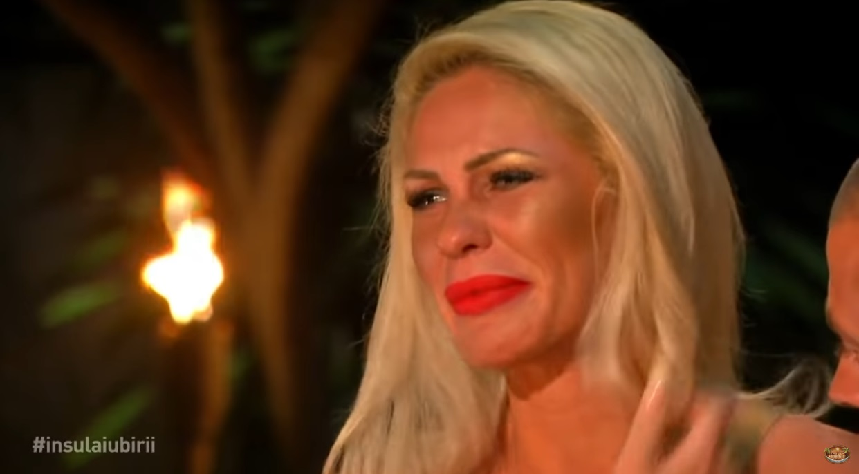 Hannelore Ulrich a izbucnit în lacrimi la ultimul Bonfire de la “Insula Iubirii”. Bogdan Ionescu: “Unde l-ai atins pe Andi?”