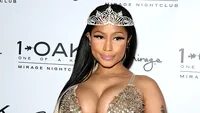 NICKI MINAJ continuă să şocheze! A făcut un pictorial înconjurată de... bărbaţi dezbrăcaţi!