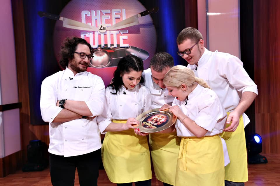 E oficial! Cine a câștigat finala sezonului special de la Chefi la cuțite, dedicat familiilor. Premiul de 10.000 € este al lor