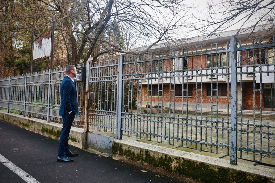 Vila lui Nicolae Ceaușescu se închiriază pentru petreceri! Cât trebuie să plătească românii