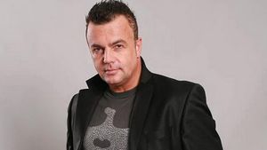 Adrian Enache, despre Stela Popescu: "Ne-am văzut acum câteva zile, plâng fără să îmi dau seama"