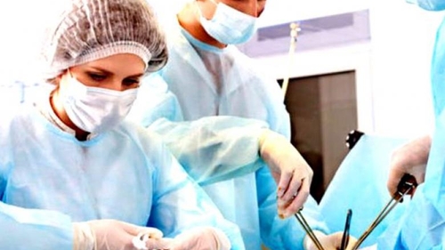 Cazul fetei din Sinaia cu tifonul uitat în corp, după operație! Ce fac acum medicii