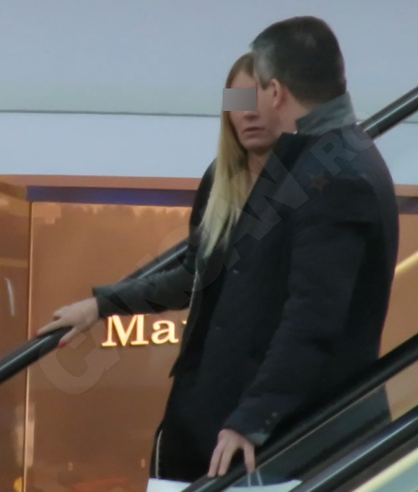 Fostul şef de la „Domeniile Statului” iubeşte cu năbădăi: a tras-o de păr în mall!