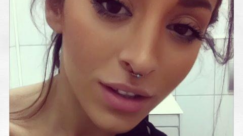 Ruby îşi menţine cercelul din nas, chiar dacă fanii îl urăsc: "Eu sunt foarte fericita cu noul meu pierce"