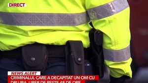 A decapitat un om, iar acum umblă liber pe străzi. Oamenii care îl văd pe criminalul din Dolj sunt rugați să sune la 112