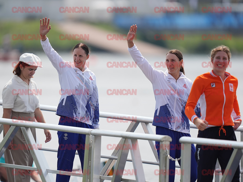Ionela Cozmiuc și Gianina van Groningen au câștigat medalia argint în finala de dublu vâsle categorie ușoară/ sursă foto: CANCAN.RO