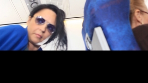 Imagini exclusive cu “Zana” atipita din avion! Andreea Marin, rapusa de oboseala la intoarcerea de la Milano!