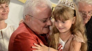 ”Nimeni nu ştie ce face Monica acolo”. Irinel Columbeanu nu-şi lasă fiica să mergă în America, la mama ei