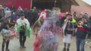 Revelionul pe stil vechi, sărbătorit în toată ţara! Ce au făcut oamenii în Vaslui