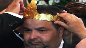 Cei doi baieti ai lui Florin Cioaba au fost incoronati langa sicriul acestuia. Dorin este “internationalul” tiganilor