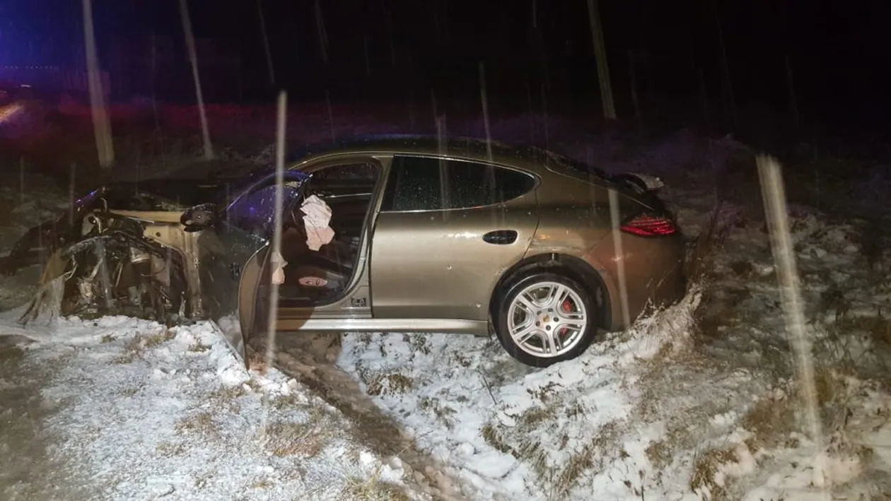 Urmărire ca-n filme pe străzile din Dâmbovița! Cursa nebună s-a încheiat cu un accident